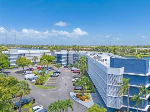 871 NE 195th St, Miami, FL 33179