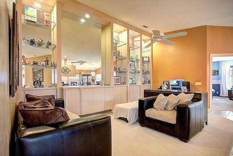 Lacey Oak, PALM BEACH GARDENS, FL 33410