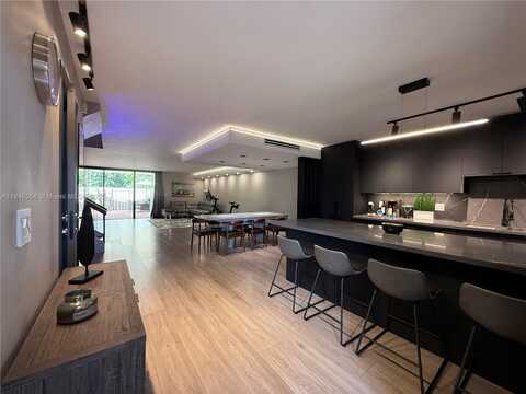 20554 NE 6th Ct, Miami, FL 33179