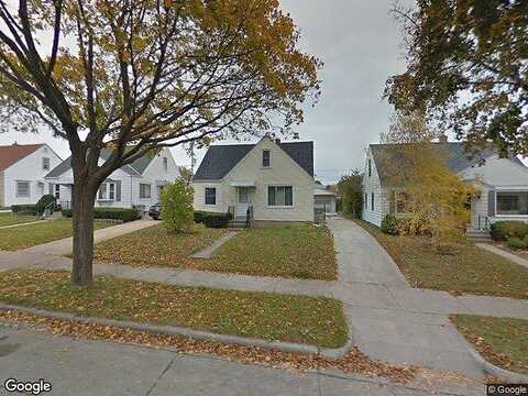 21St, MILWAUKEE, WI 53221