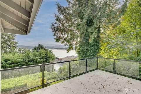 Lake Sammamish, BELLEVUE, WA 98008