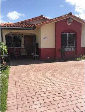 75Th, HIALEAH, FL 33018