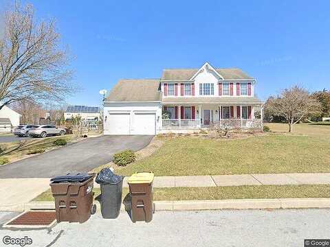 Brooke, PENNSBURG, PA 18073