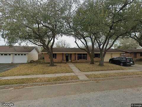 Locust, VICTORIA, TX 77901