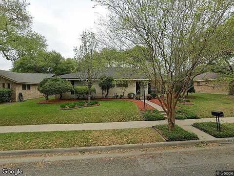 Guinevere, VICTORIA, TX 77904