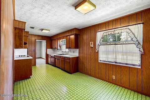 Holly, PALATKA, FL 32177
