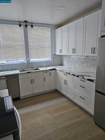 23Rd, OAKLAND, CA 94606