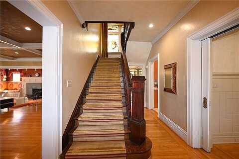 Beechwood, PITTSBURGH, PA 15217