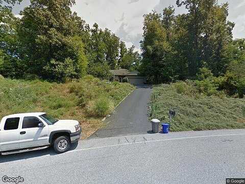 Jessica, LEBANON, PA 17046