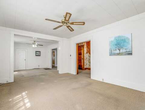 L, REEDLEY, CA 93654
