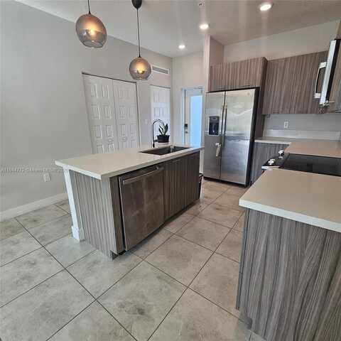 4636 NW 84th Ave, Doral, FL 33166
