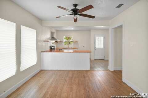 Halliday, SAN ANTONIO, TX 78210