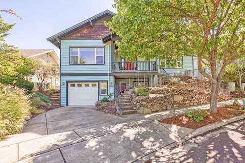 River Rock, ASHLAND, OR 97520