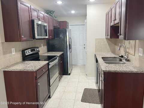 Crestwood, WEEKI WACHEE, FL 34613