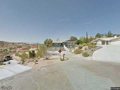 Pinon, YUCCA VALLEY, CA 92284