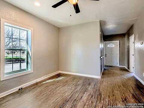 Hazel, SAN ANTONIO, TX 78207