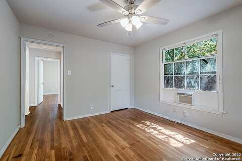 Sumner, SAN ANTONIO, TX 78209
