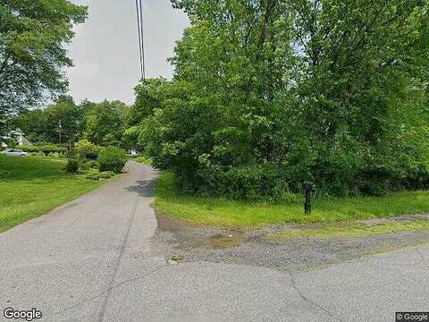 Jennis, EAST STROUDSBURG, PA 18301