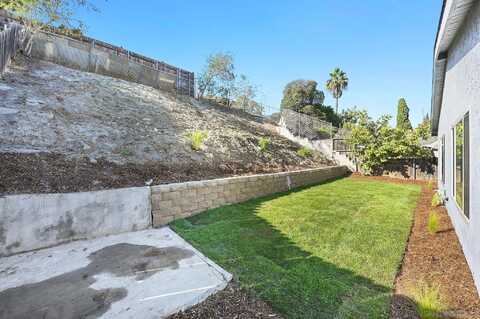 Manos, SAN DIEGO, CA 92139
