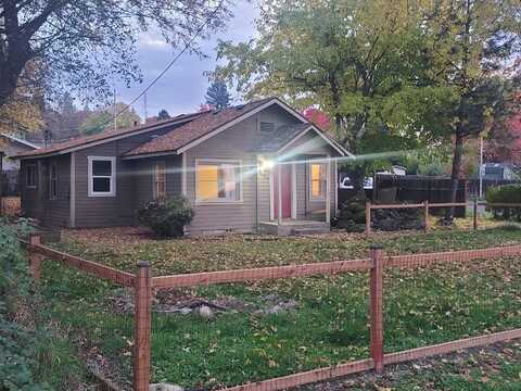 Spring, MEDFORD, OR 97504
