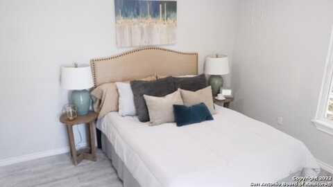 Bradley, SAN ANTONIO, TX 78211