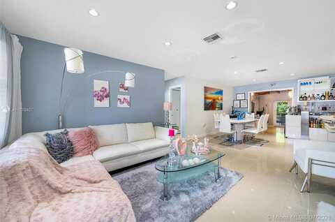 29Th, MIAMI, FL 33145