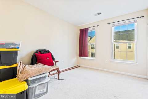 Tedler, ROUND HILL, VA 20141