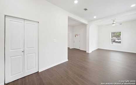 Palmetto, SAN ANTONIO, TX 78210