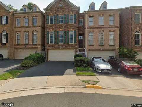 Rose Path, FAIRFAX, VA 22033
