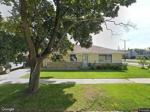 17Th, MANITOWOC, WI 54220