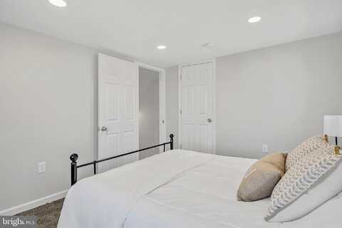 King, ABBOTTSTOWN, PA 17301