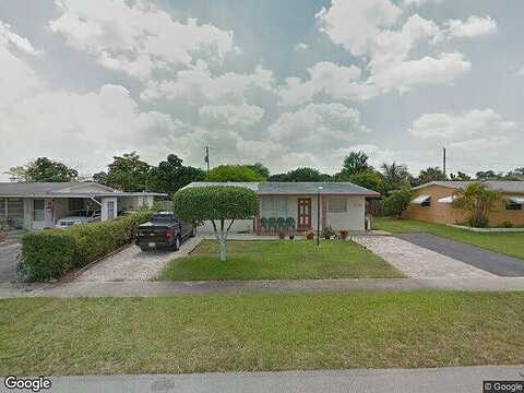 1St, PEMBROKE PINES, FL 33024