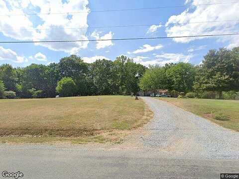 Oldfield, MONETA, VA 24121