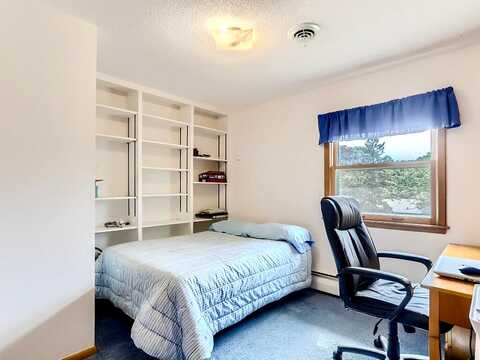Lucia, MINNEAPOLIS, MN 55432