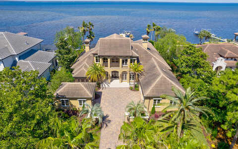 Admiral, DESTIN, FL 32541