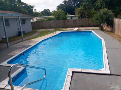 Chantilly, PENSACOLA, FL 32505