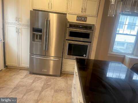Marshall, DREXEL HILL, PA 19026