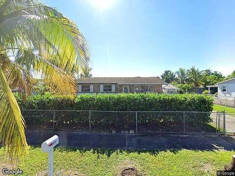 158Th, HOMESTEAD, FL 33033