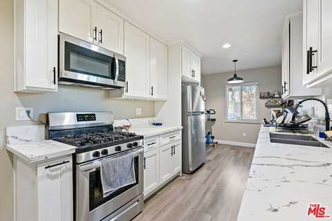 Saturn, HUNTINGTON PARK, CA 90255