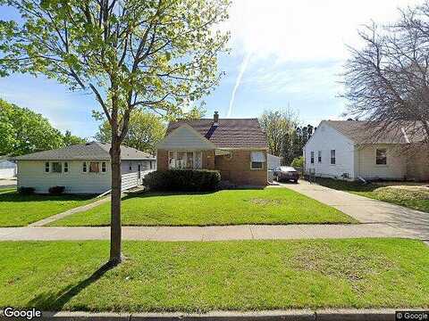 70Th, MILWAUKEE, WI 53219