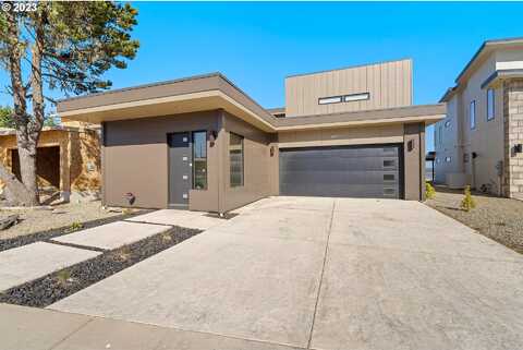 Pacific View, COOS BAY, OR 97420