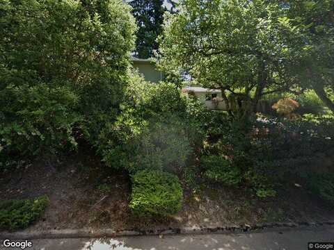Woodland, LAKE OSWEGO, OR 97034