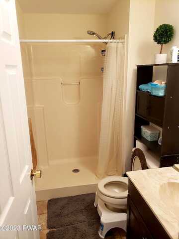 Lakeview, DINGMANS FERRY, PA 18328