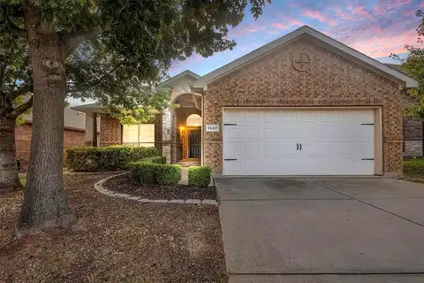Melanie, MIDLOTHIAN, TX 76065
