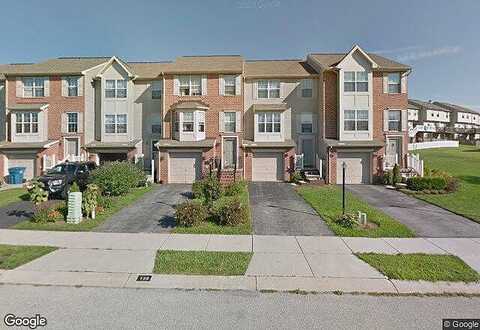 Sara, HANOVER, PA 17331