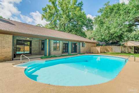 Tamara, PENSACOLA, FL 32504