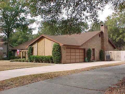 Tamara, PENSACOLA, FL 32504