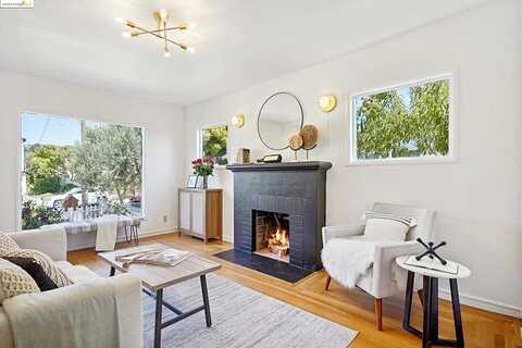 Stannage, ALBANY, CA 94706