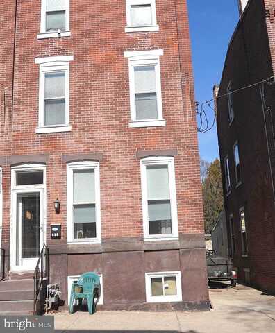 Oak, NORRISTOWN, PA 19401