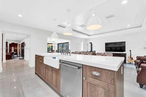 148Th, PALMETTO BAY, FL 33158